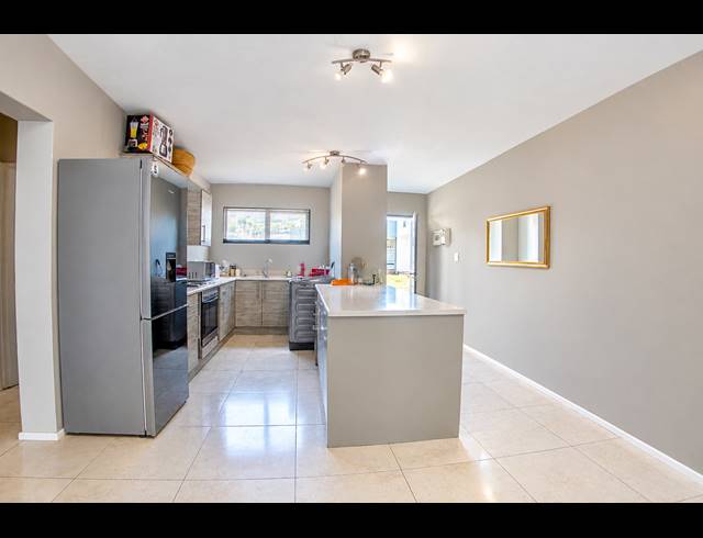 3 BEDROOM APARTMENT FOR SALE IN NAHOON VALLEY PARK